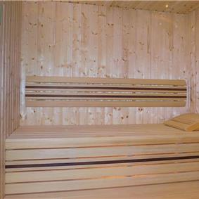 2 Bedroom Villa with Pool near Jelsa, Hvar Island, Sleeps 4-6 